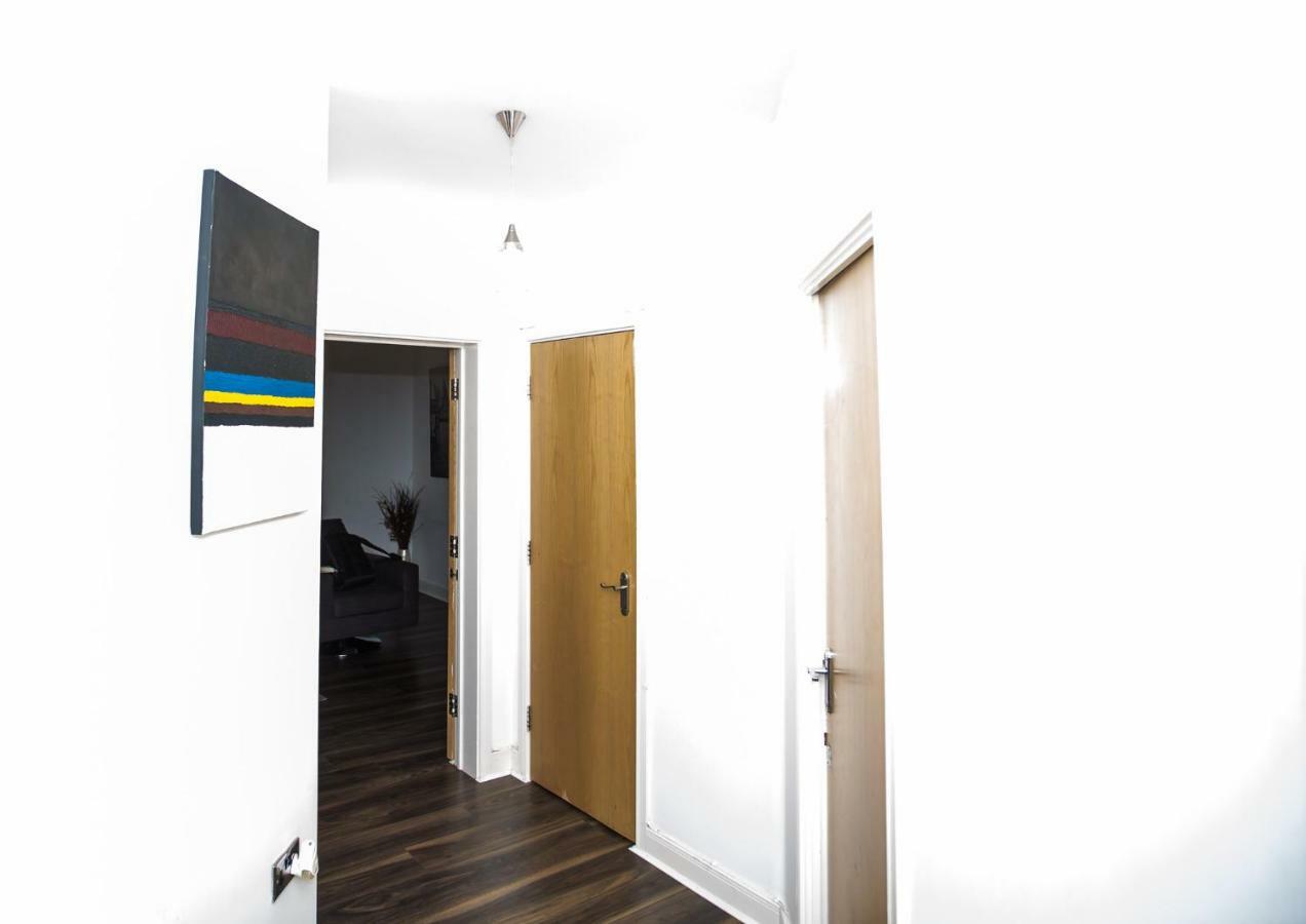 Modern 2 Bedroom Apartamento *
